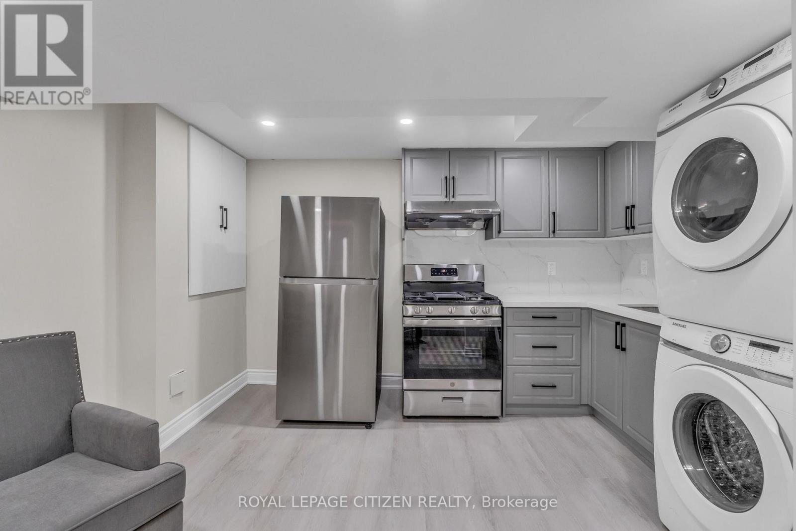 4 Hedley Court, Brampton, Ontario  L6S 2B6 - Photo 22 - W12558302