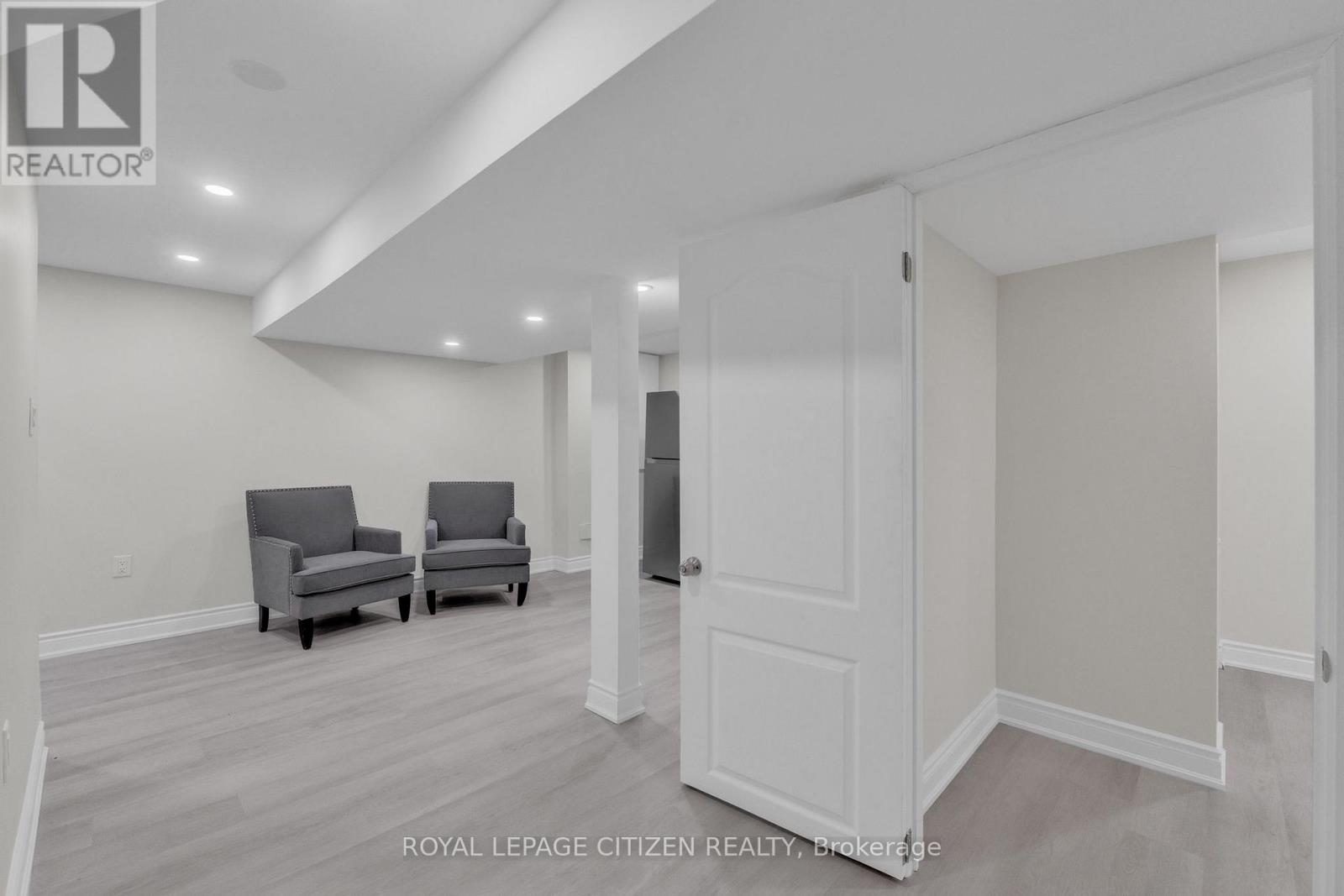 4 Hedley Court, Brampton, Ontario  L6S 2B6 - Photo 23 - W12558302