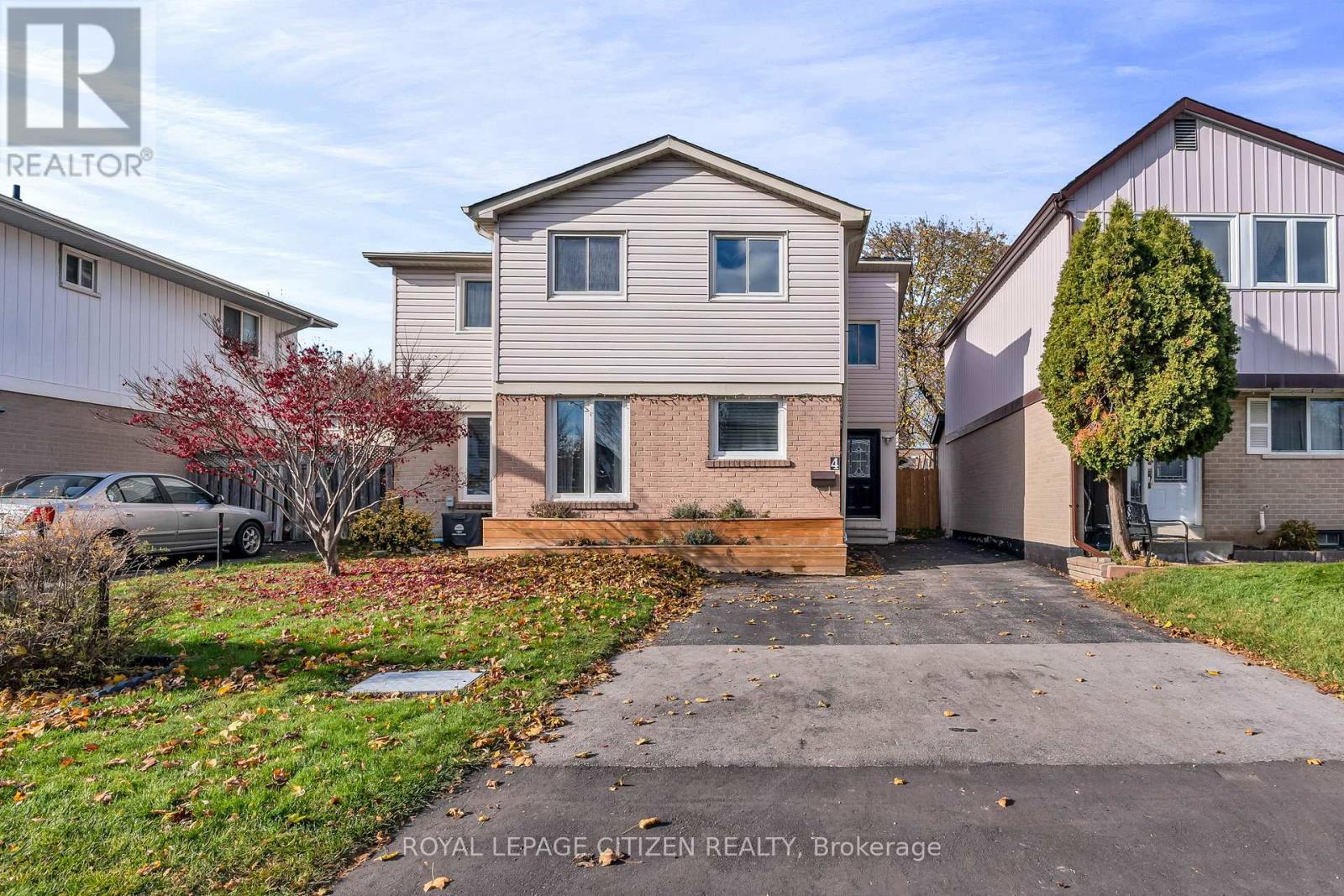 4 Hedley Court, Brampton, Ontario  L6S 2B6 - Photo 3 - W12558302