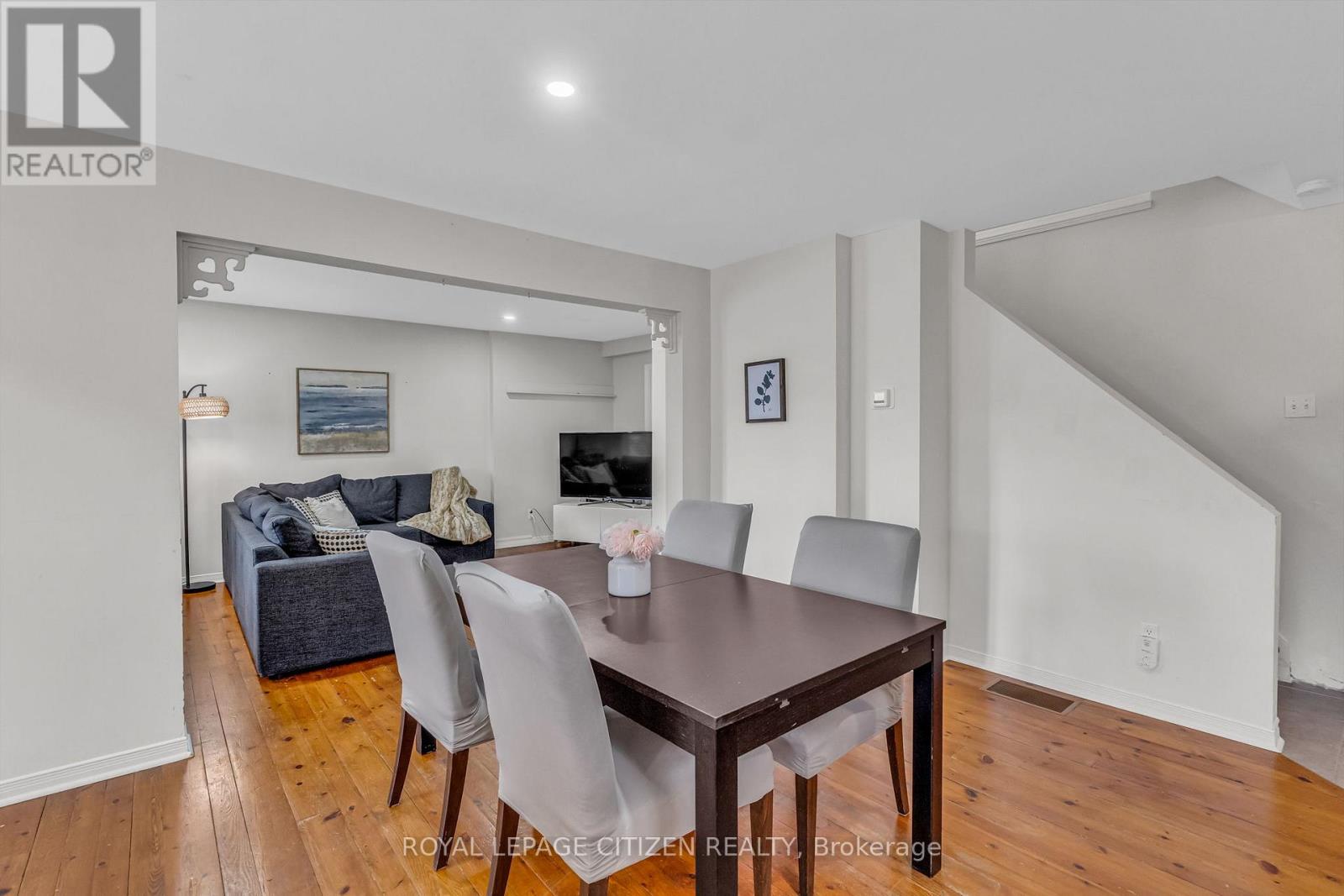 4 Hedley Court, Brampton, Ontario  L6S 2B6 - Photo 9 - W12558302