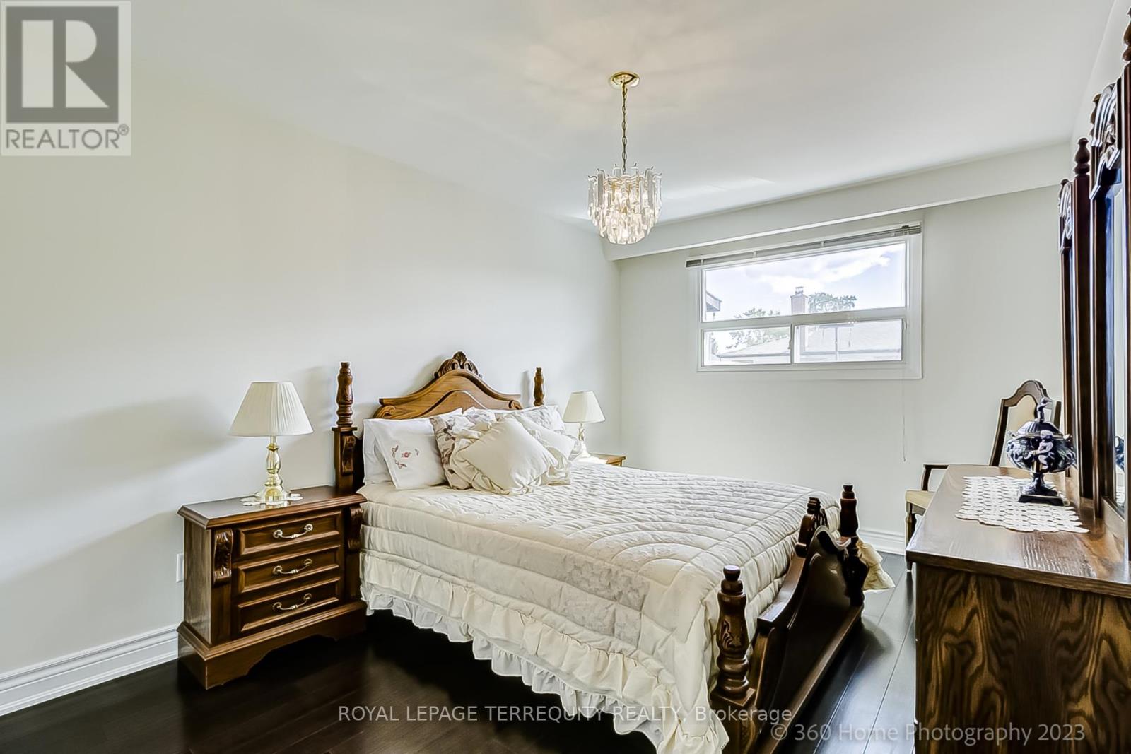 83 Victory Drive, Toronto, Ontario  M3M 2J9 - Photo 13 - W12558306