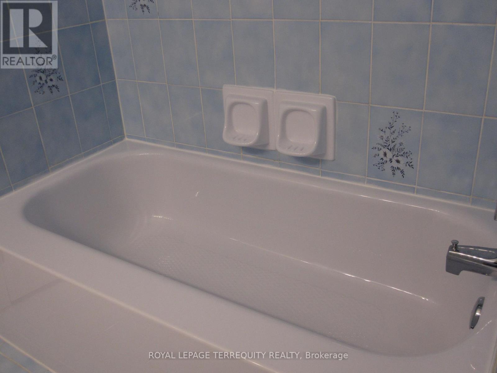 83 Victory Drive, Toronto, Ontario  M3M 2J9 - Photo 14 - W12558306