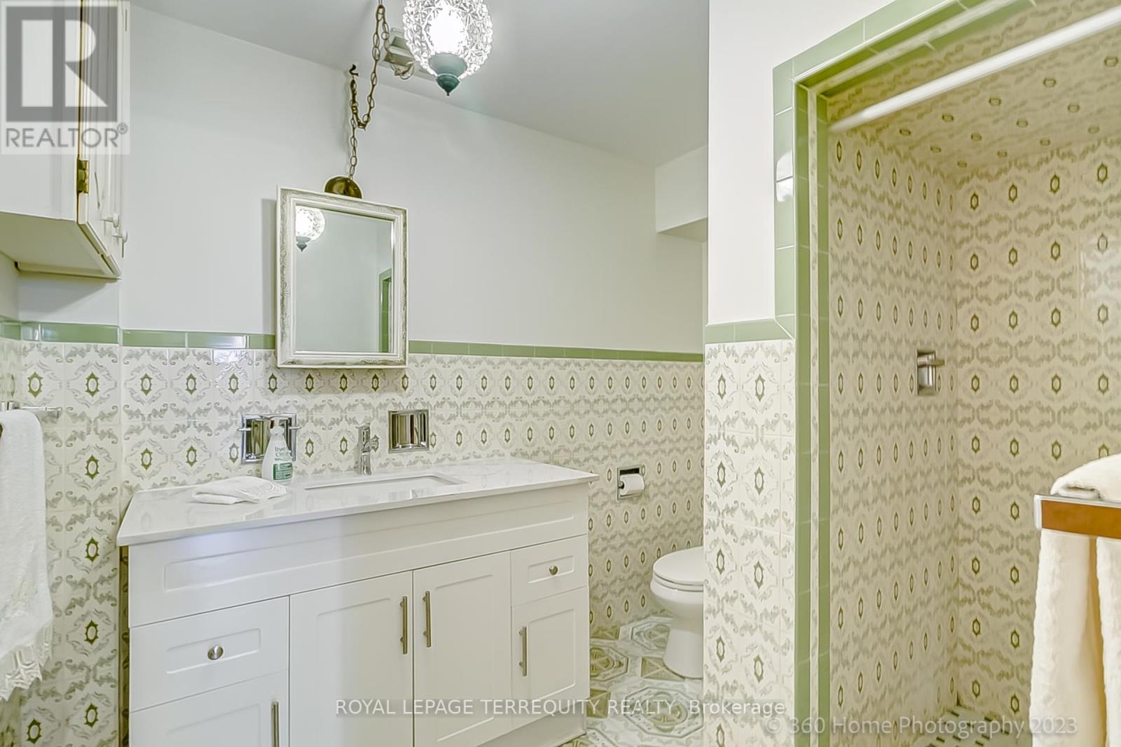 83 Victory Drive, Toronto, Ontario  M3M 2J9 - Photo 24 - W12558306