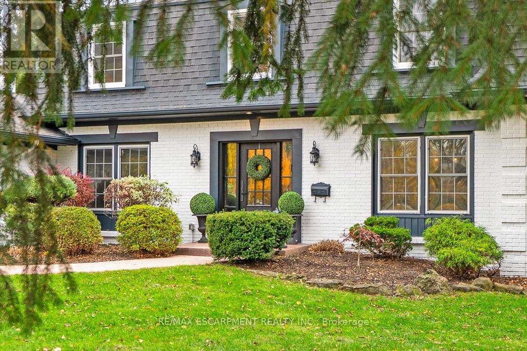 149 Fruitland Avenue, Burlington, Ontario  L7N 1W6 - Photo 3 - W12558310