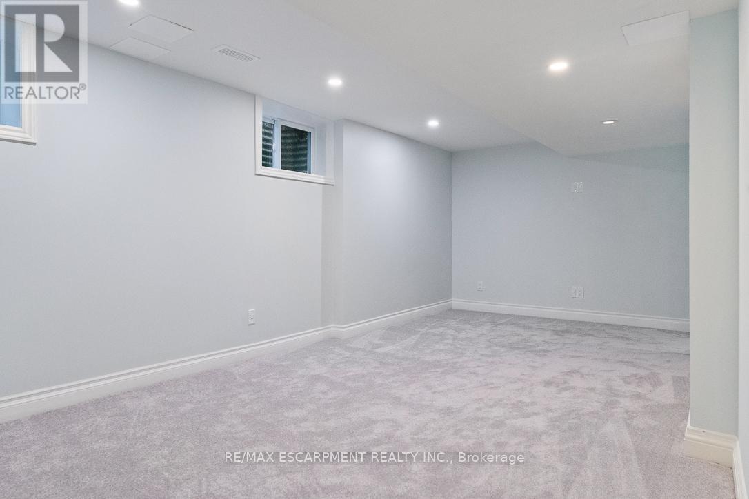 149 Fruitland Avenue, Burlington, Ontario  L7N 1W6 - Photo 38 - W12558310