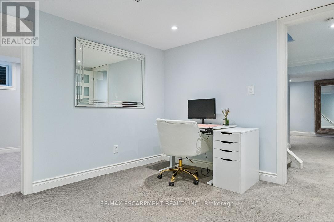 149 Fruitland Avenue, Burlington, Ontario  L7N 1W6 - Photo 39 - W12558310