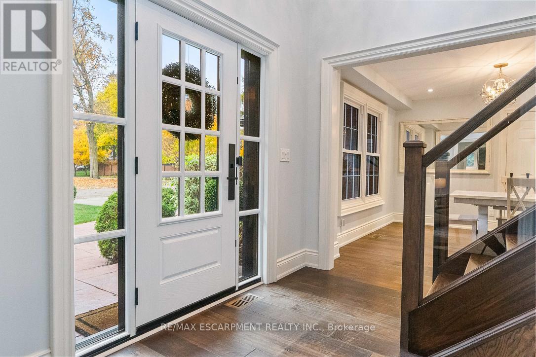 149 Fruitland Avenue, Burlington, Ontario  L7N 1W6 - Photo 4 - W12558310