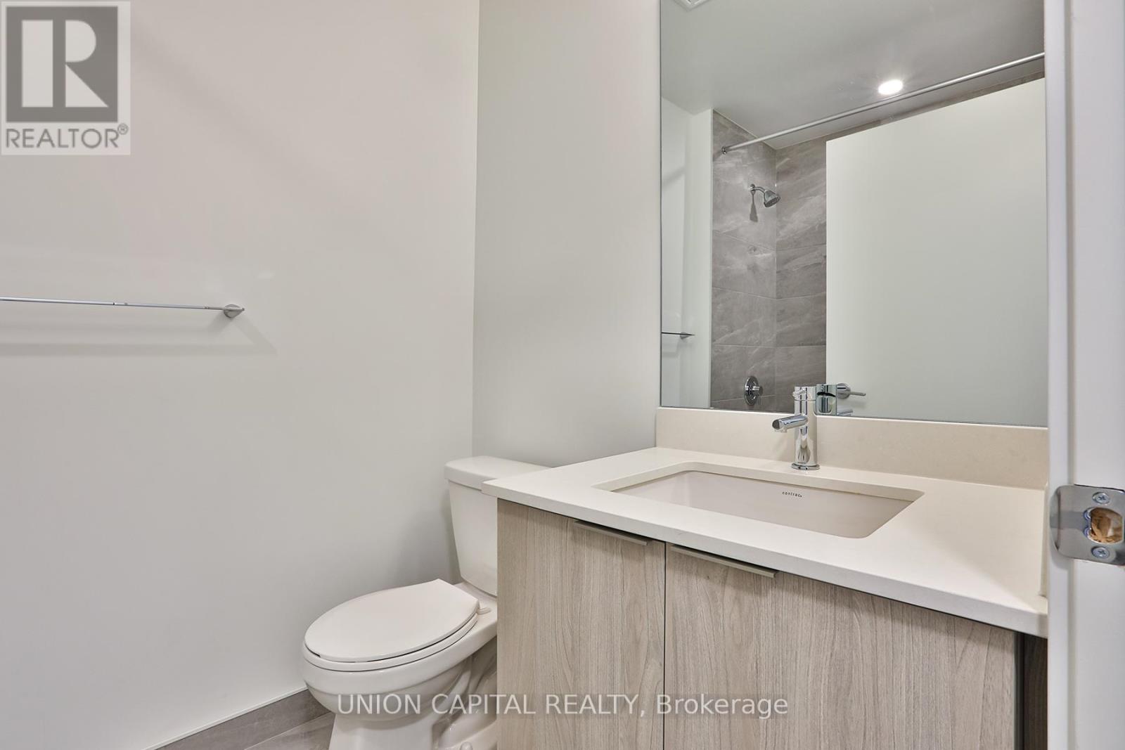 1501 - 395 Square One Drive, Mississauga, Ontario  L5B 0P6 - Photo 11 - W12558324