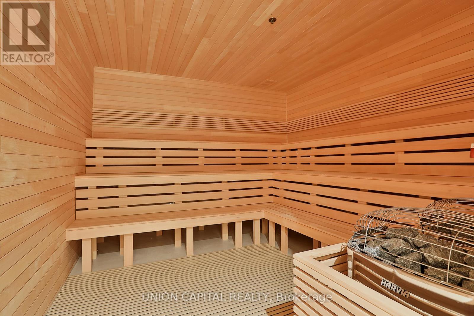 1501 - 395 Square One Drive, Mississauga, Ontario  L5B 0P6 - Photo 18 - W12558324