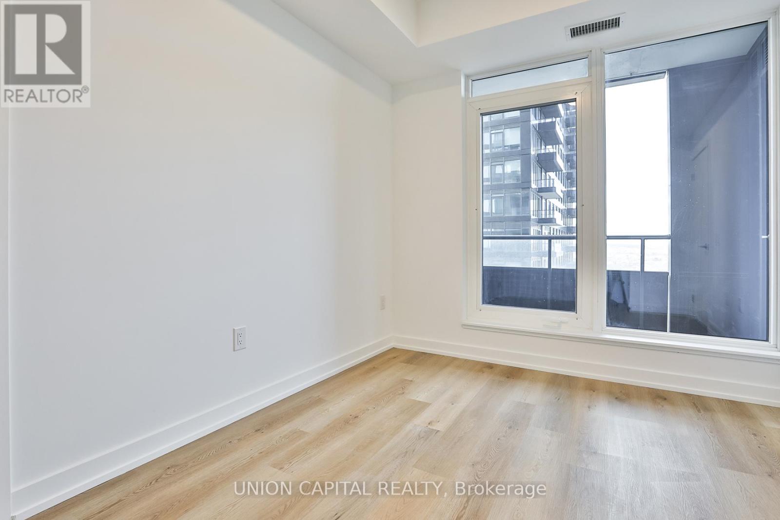 1501 - 395 Square One Drive, Mississauga, Ontario  L5B 0P6 - Photo 7 - W12558324