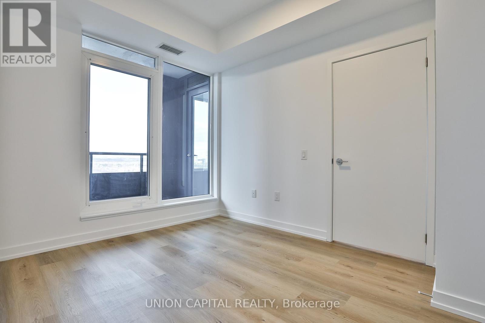 1501 - 395 Square One Drive, Mississauga, Ontario  L5B 0P6 - Photo 9 - W12558324