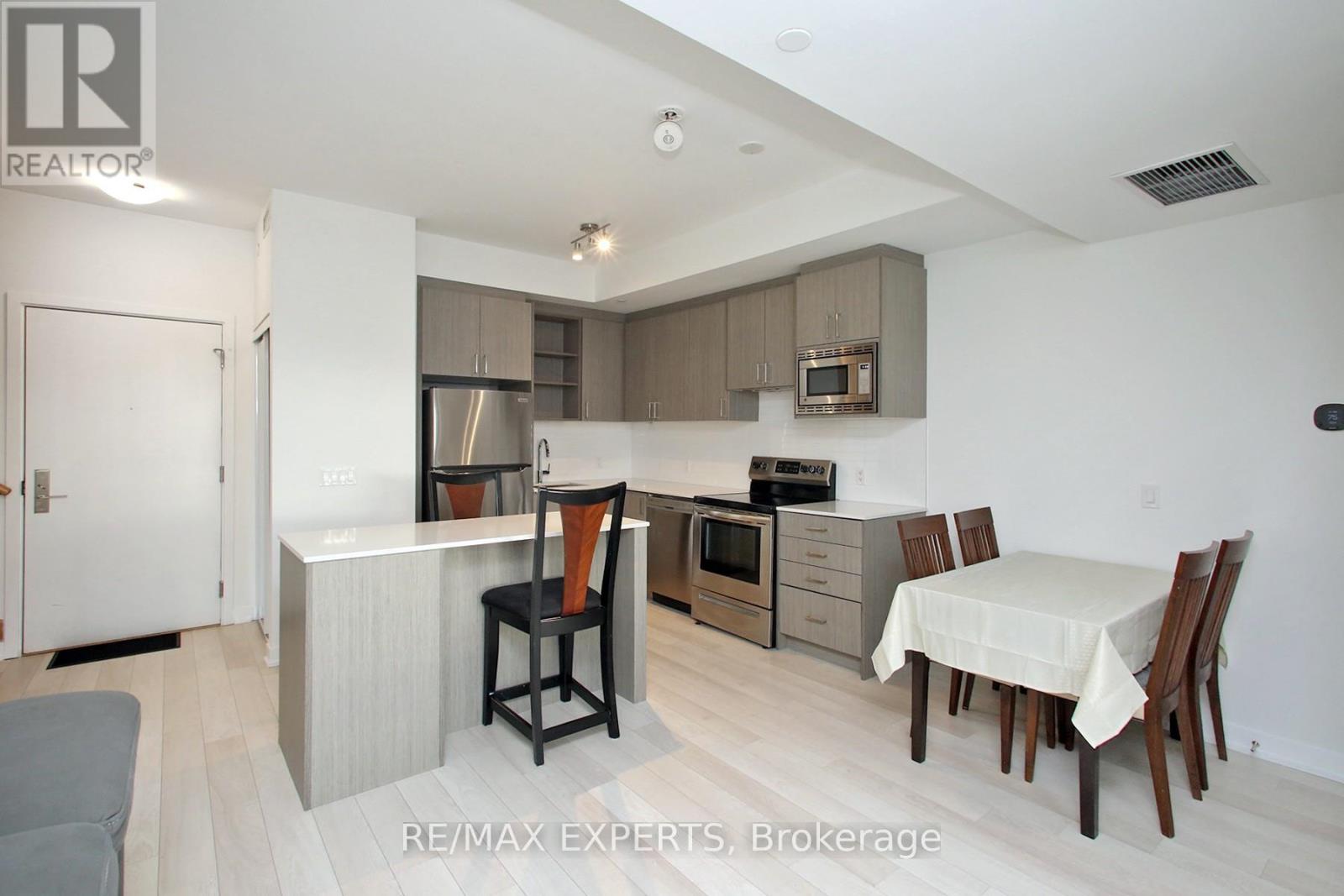 115 - 155 Downsview Park Boulevard, Toronto, Ontario  M3K 0E3 - Photo 6 - W12558332