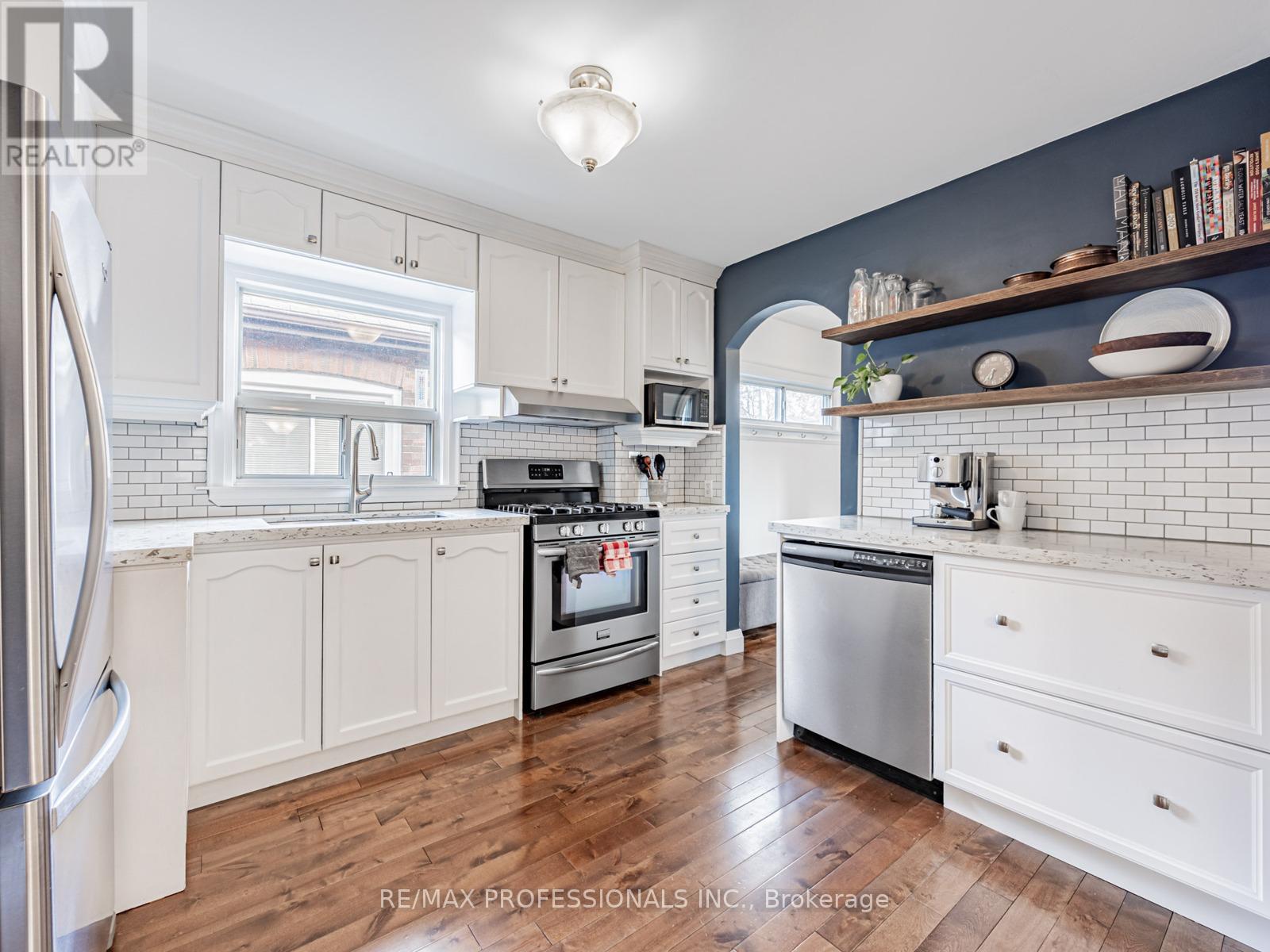 124 Foxwell Street, Toronto, Ontario  M6N 1Z6 - Photo 12 - W12558340