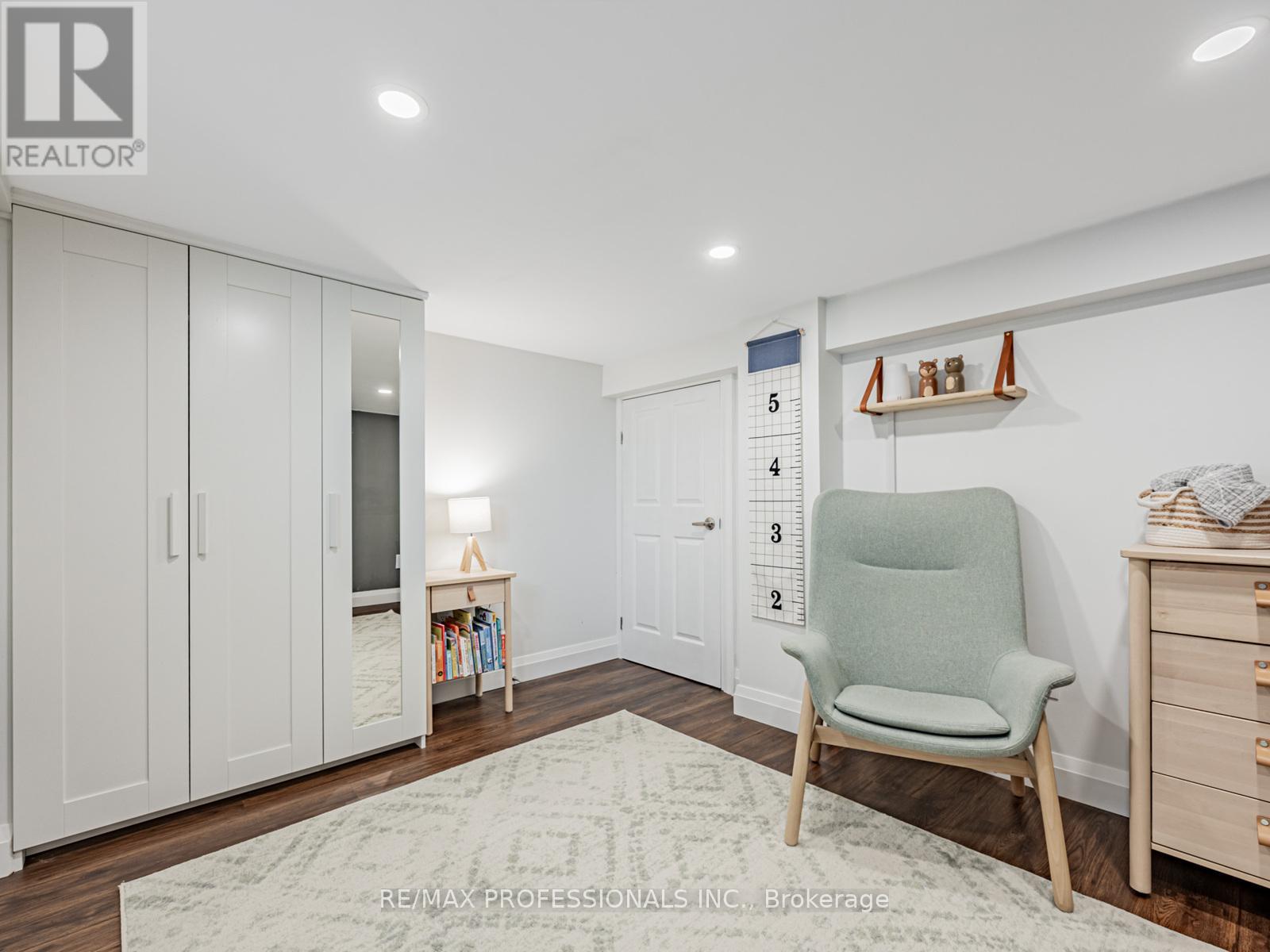 124 Foxwell Street, Toronto, Ontario  M6N 1Z6 - Photo 21 - W12558340