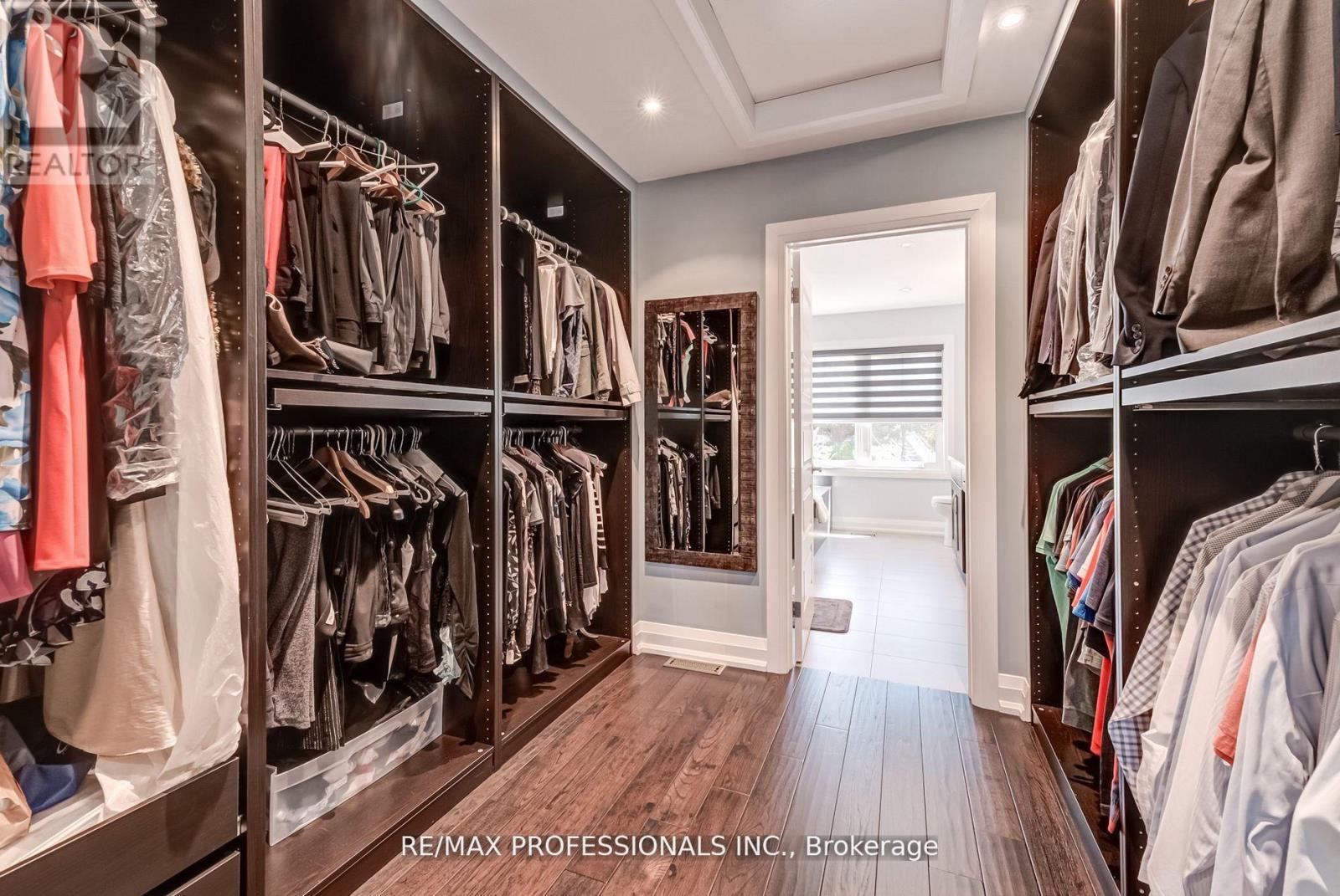 372 Silverthorn Avenue, Toronto, Ontario  M6M 3G9 - Photo 28 - W12558342