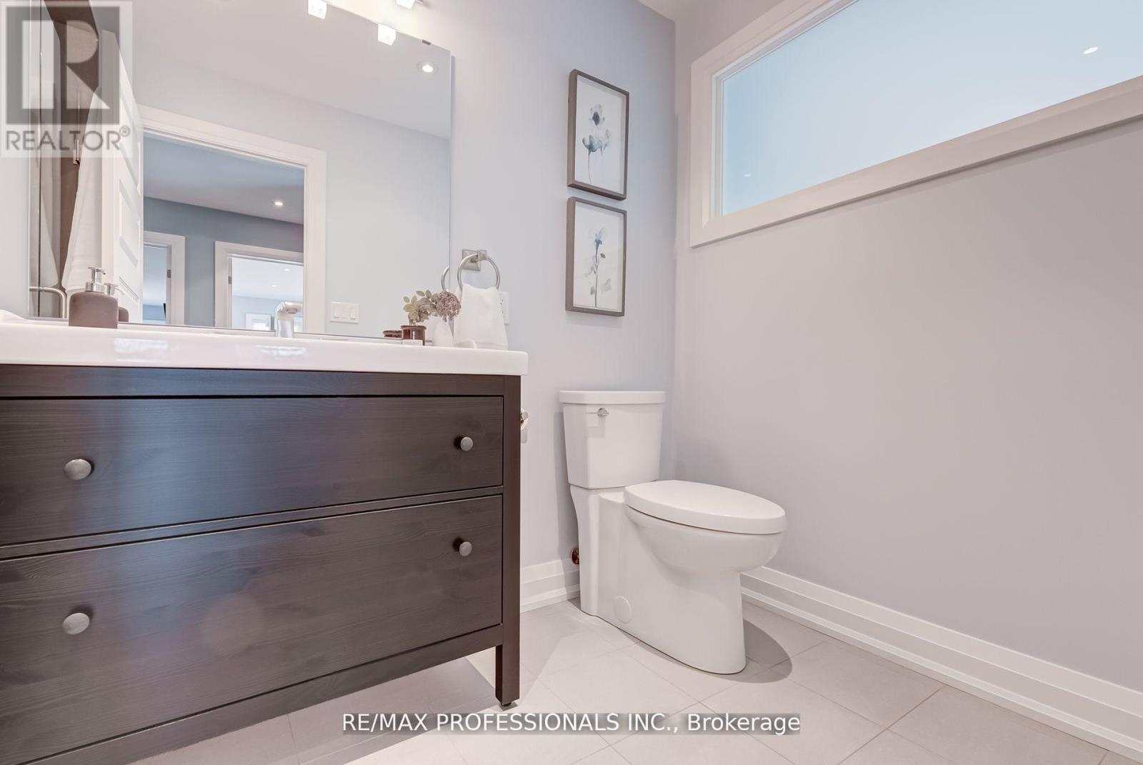 372 Silverthorn Avenue, Toronto, Ontario  M6M 3G9 - Photo 35 - W12558342