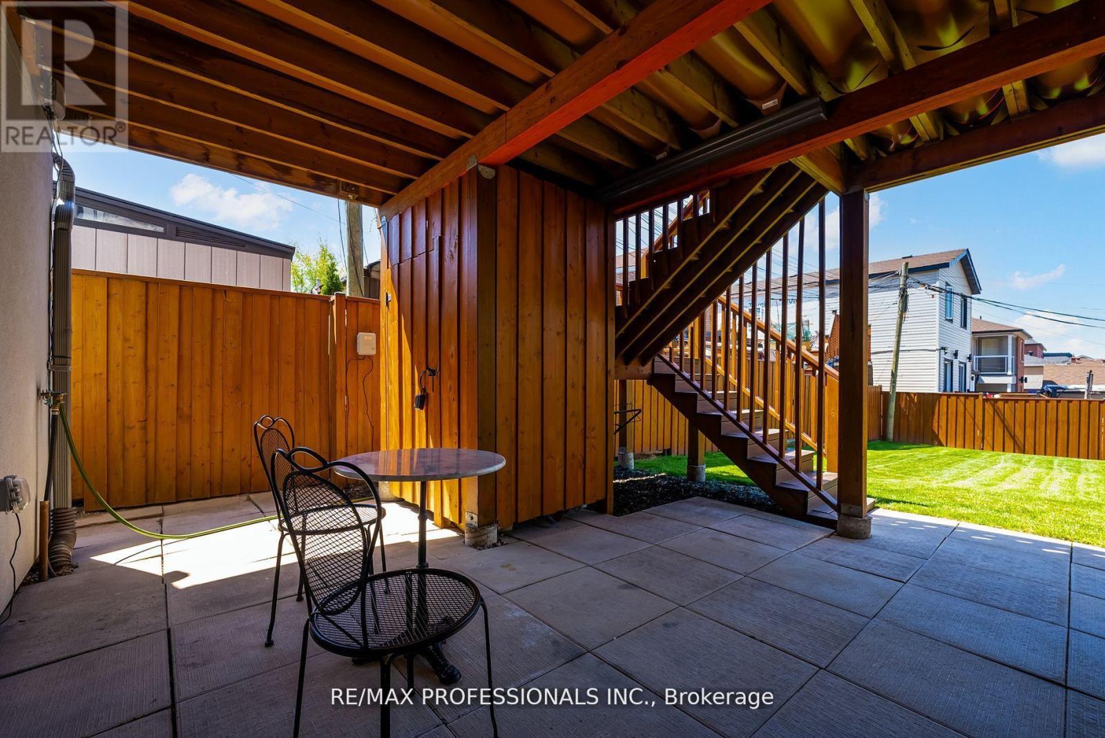 372 Silverthorn Avenue, Toronto, Ontario  M6M 3G9 - Photo 46 - W12558342