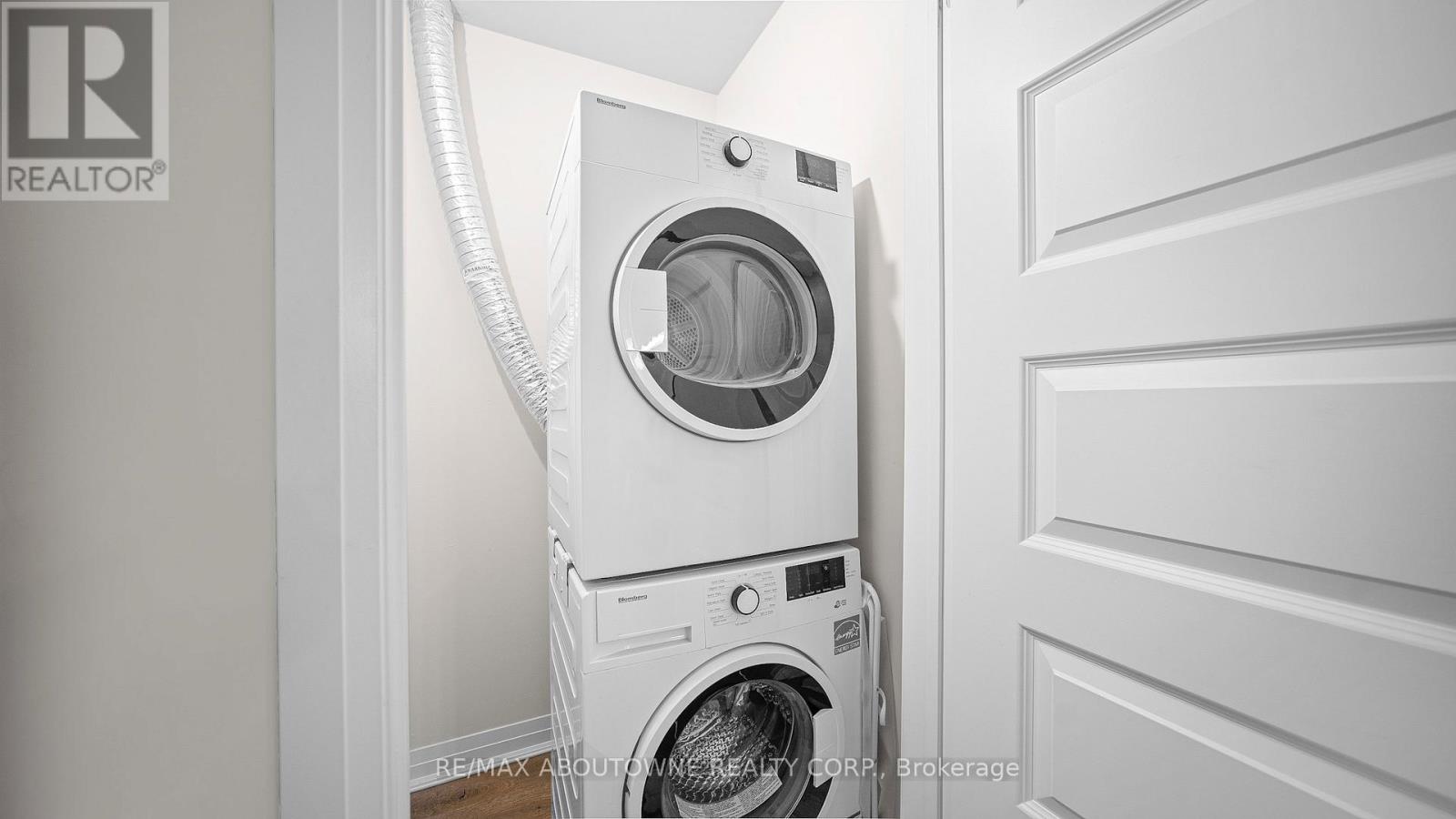 304 - 610 Farmstead Drive, Milton, Ontario  L9T 7W2 - Photo 13 - W12558360