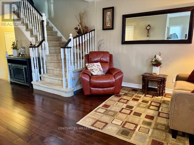 2488 Capilano Crescent, Oakville, Ontario  L6H 6L4 - Photo 10 - W12558440