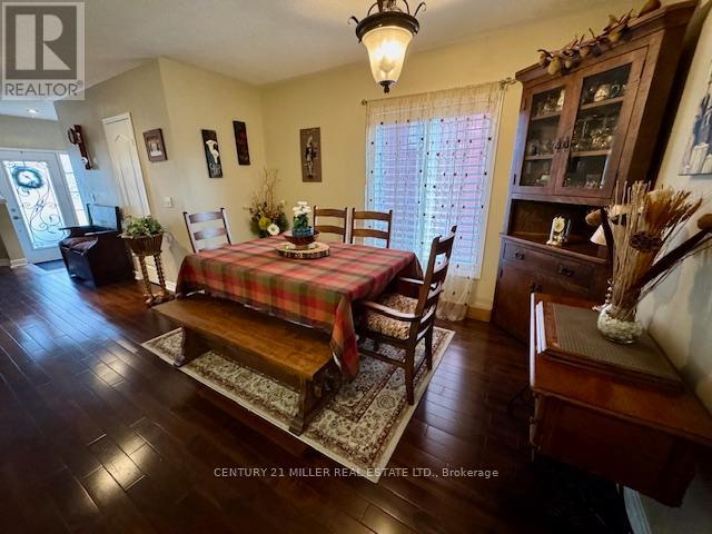 2488 Capilano Crescent, Oakville, Ontario  L6H 6L4 - Photo 13 - W12558440