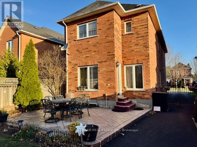 2488 Capilano Crescent, Oakville, Ontario  L6H 6L4 - Photo 6 - W12558440