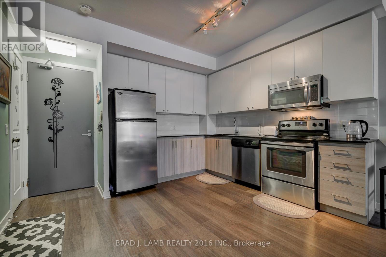 214 - 8 Fieldway Road, Toronto, Ontario  M8Z 0C3 - Photo 6 - W12558454