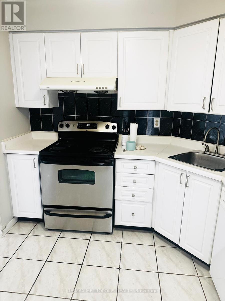 602 - 61 Markbrook Lane, Toronto, Ontario  M9V 5E7 - Photo 15 - W12558464