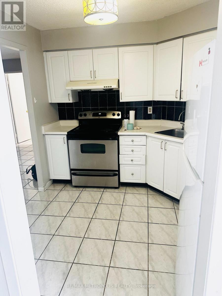 602 - 61 Markbrook Lane, Toronto, Ontario  M9V 5E7 - Photo 17 - W12558464