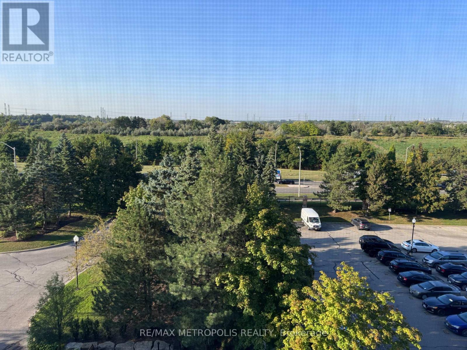 602 - 61 Markbrook Lane, Toronto, Ontario  M9V 5E7 - Photo 2 - W12558464