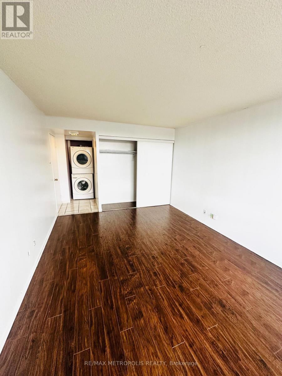 602 - 61 Markbrook Lane, Toronto, Ontario  M9V 5E7 - Photo 5 - W12558464