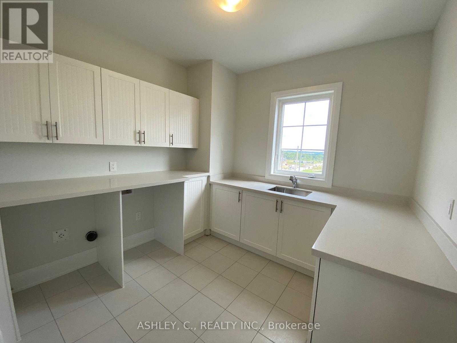 118 William Crisp Drive, Caledon, Ontario  L7K 2R7 - Photo 25 - W12558482