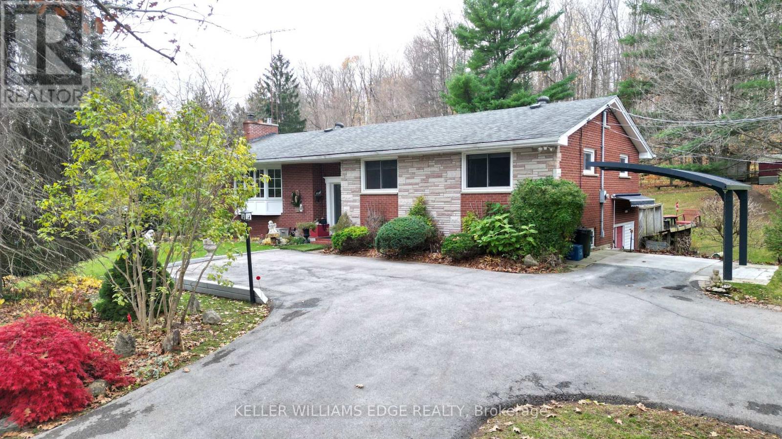 5600 Cedar Springs Road, Burlington, Ontario L7P 0B9 - Photo 2 - W12558486