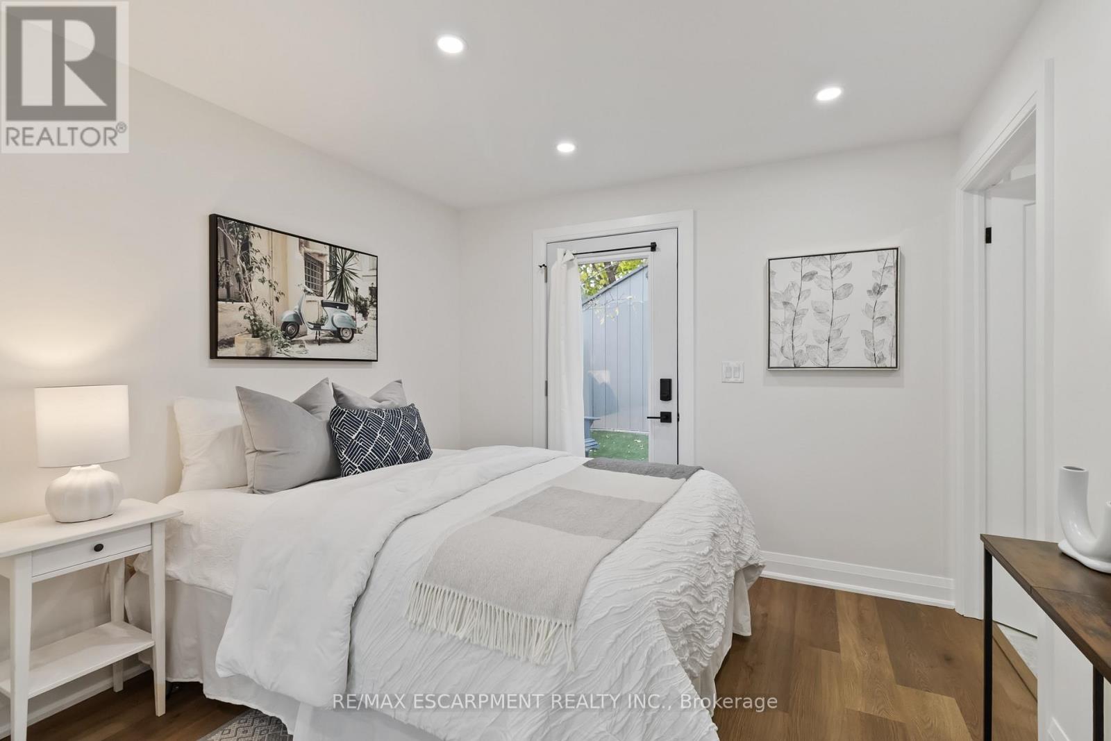 2 - 1332 Majestic Drive, Burlington, Ontario  L7M 1G3 - Photo 12 - W12558500