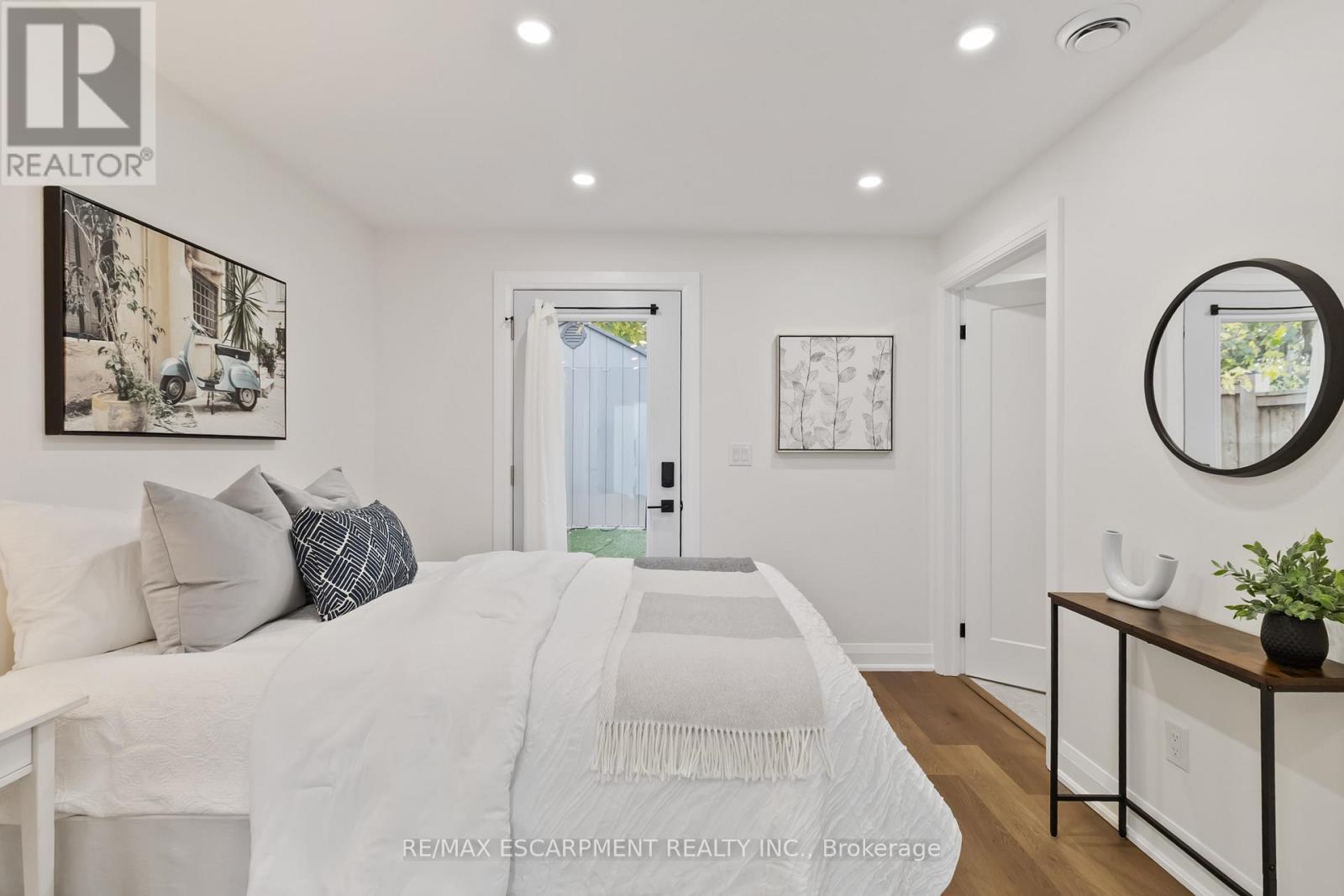 2 - 1332 Majestic Drive, Burlington, Ontario  L7M 1G3 - Photo 13 - W12558500