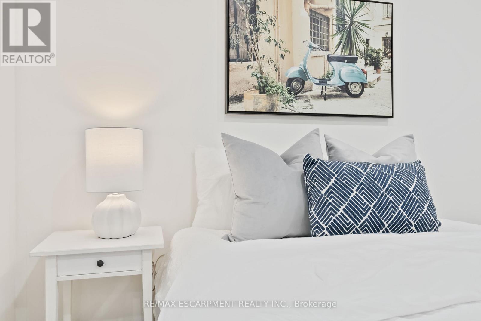 2 - 1332 Majestic Drive, Burlington, Ontario  L7M 1G3 - Photo 15 - W12558500