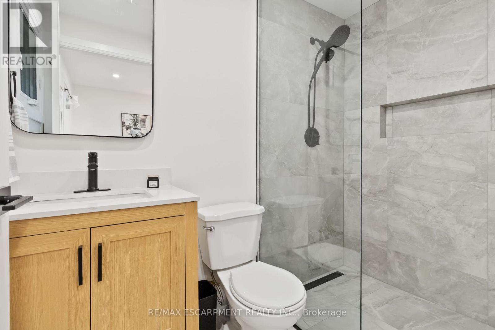 2 - 1332 Majestic Drive, Burlington, Ontario  L7M 1G3 - Photo 16 - W12558500