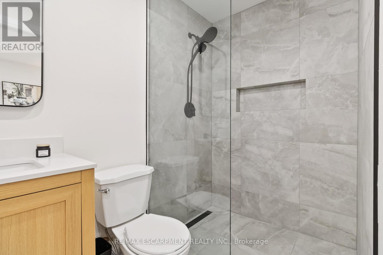 2 - 1332 Majestic Drive, Burlington, Ontario  L7M 1G3 - Photo 17 - W12558500