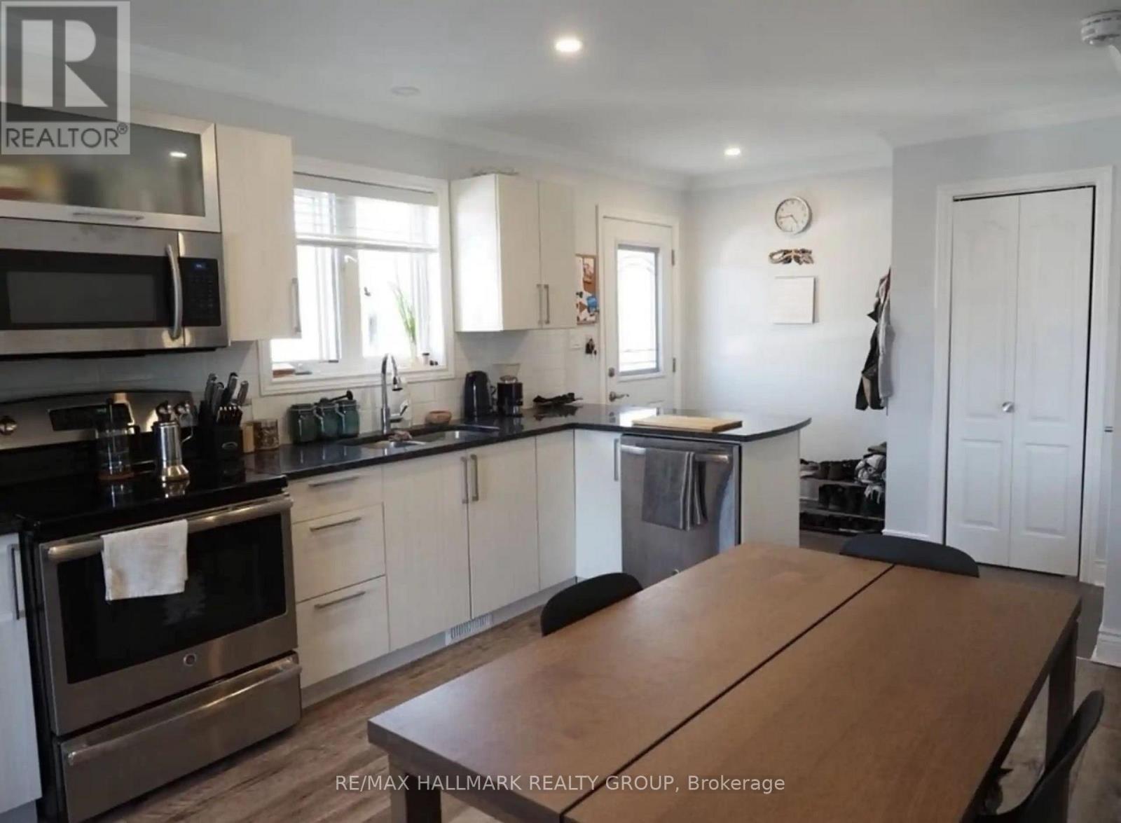 4 - 119 Hinton Avenue, Ottawa, Ontario  K1Y 0Z9 - Photo 4 - X12556652