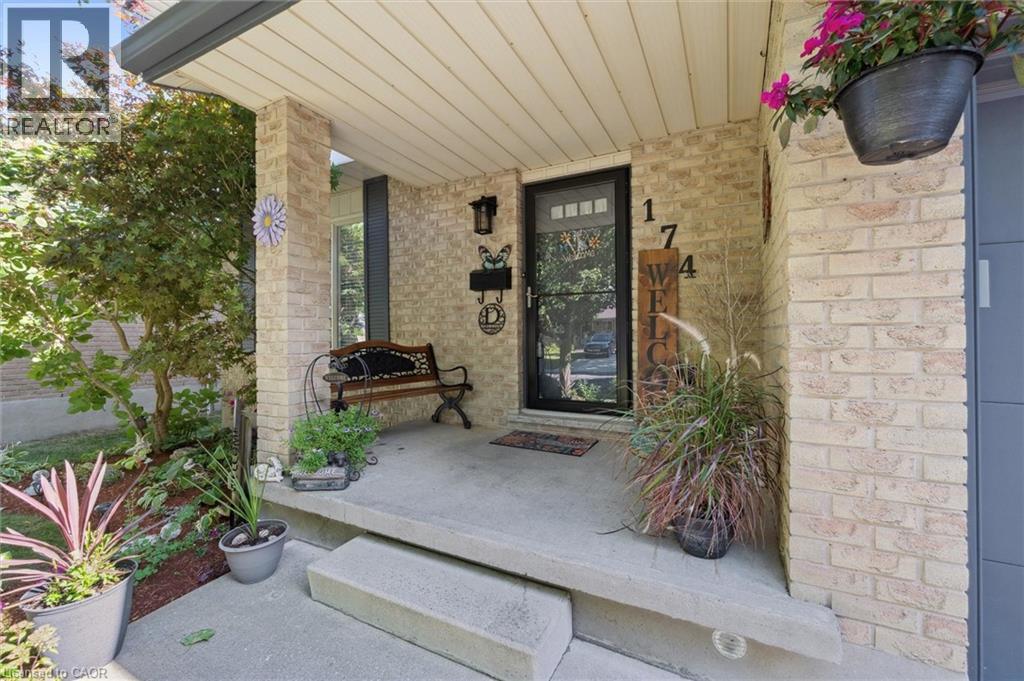 174 Sunpoint Crescent, Waterloo, Ontario  N2V 1T7 - Photo 5 - 40776219