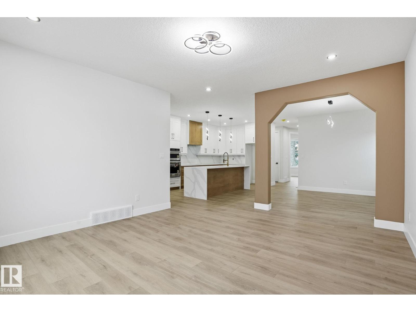 10727 65 St Nw, Edmonton, Alberta  T6A 2P3 - Photo 12 - E4466105