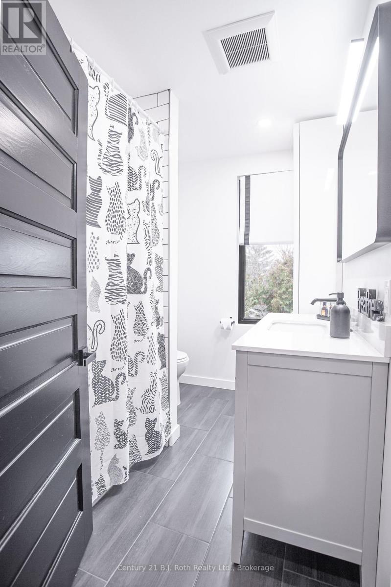 381 Olive Street, Midland, Ontario  L4R 2R4 - Photo 11 - S12558602