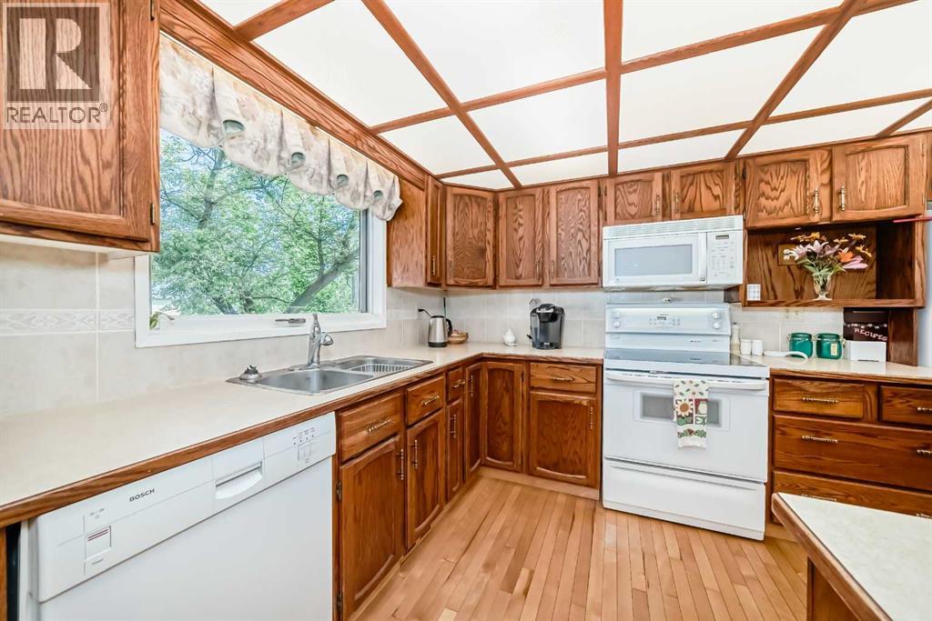 440042 Range Road 274, Rural Ponoka County, Alberta  T4J 1R4 - Photo 10 - A2245277