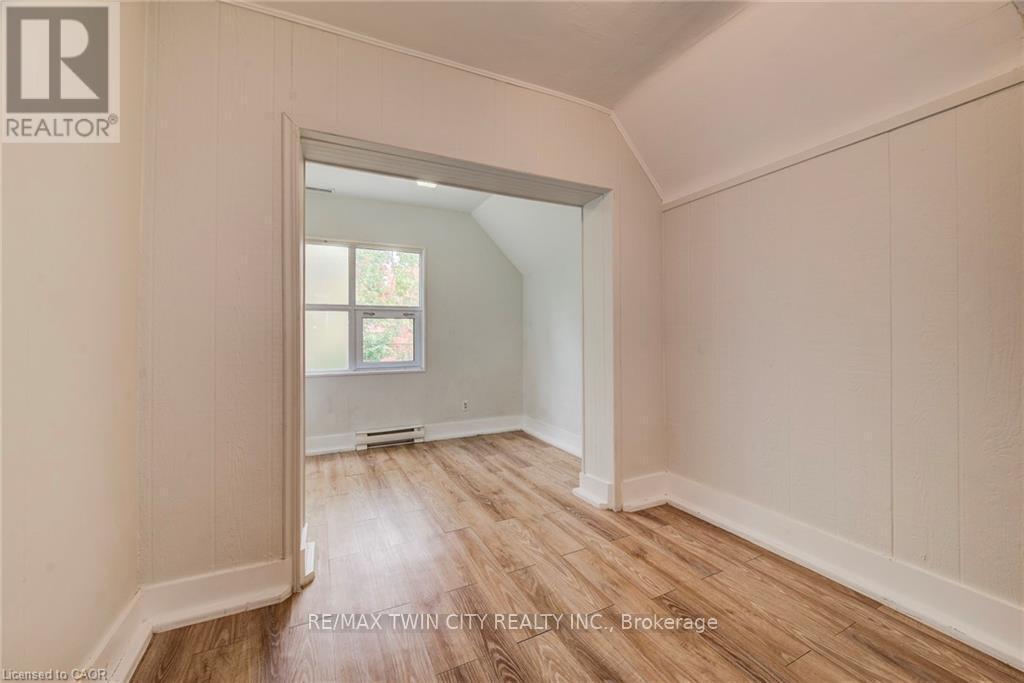 19 Schneider Avenue, Kitchener, Ontario  N2G 1K7 - Photo 14 - X12558290