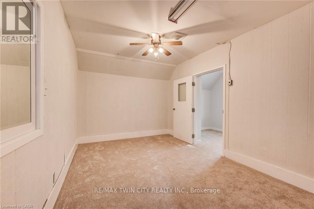 19 Schneider Avenue, Kitchener, Ontario  N2G 1K7 - Photo 15 - X12558290