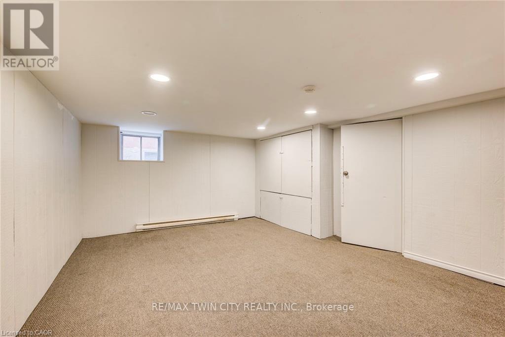 19 Schneider Avenue, Kitchener, Ontario  N2G 1K7 - Photo 29 - X12558290