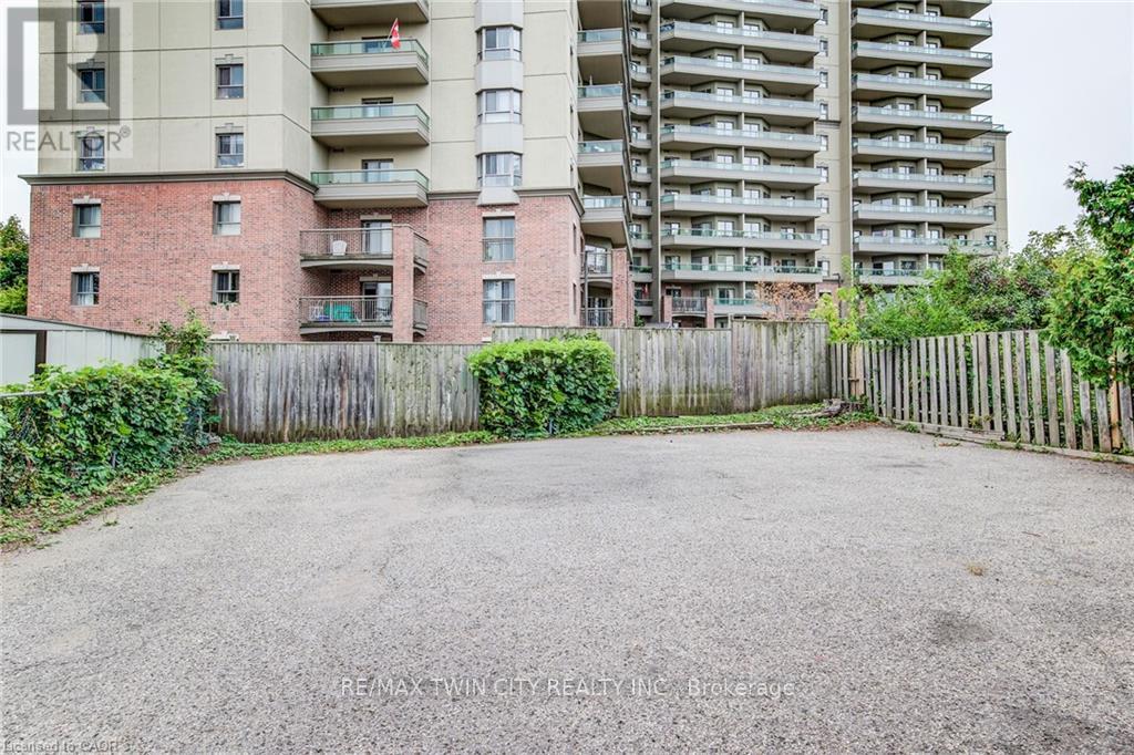 19 Schneider Avenue, Kitchener, Ontario  N2G 1K7 - Photo 39 - X12558290