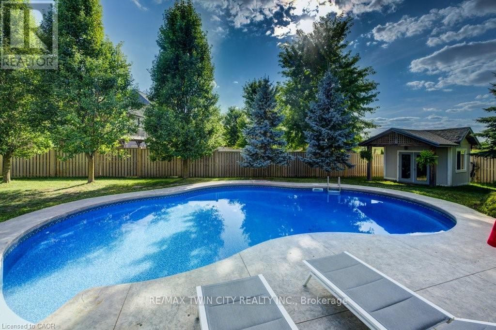 215 Hostetler Road, Wilmot, Ontario  N3A 0B1 - Photo 45 - X12558316