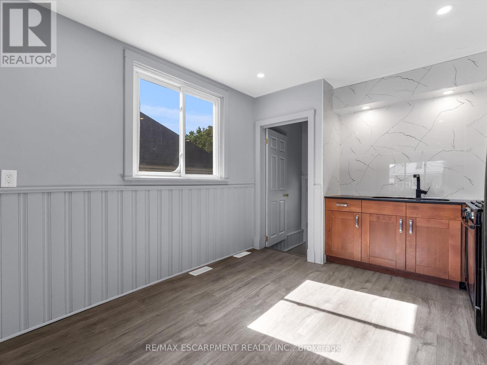 753 Burgess Avenue, Hamilton, Ontario  L8H 6J5 - Photo 11 - X12558346