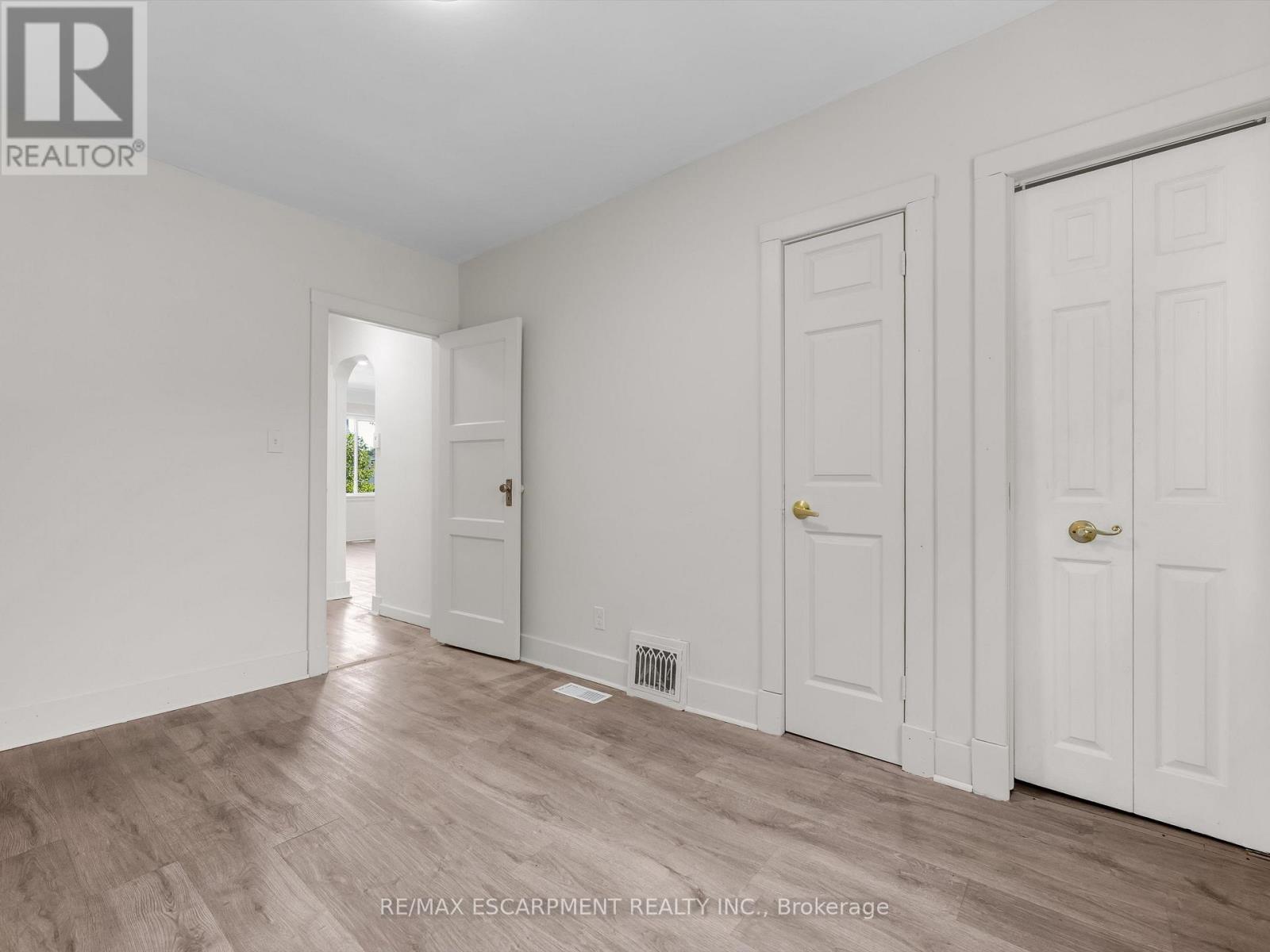 753 Burgess Avenue, Hamilton, Ontario  L8H 6J5 - Photo 13 - X12558346