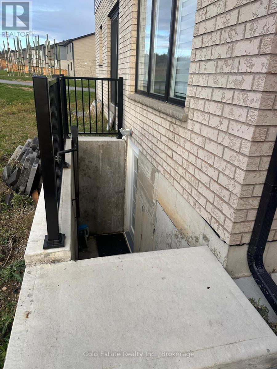 207 Otterbein Road, Kitchener, Ontario  N2B 0A8 - Photo 2 - X12558372